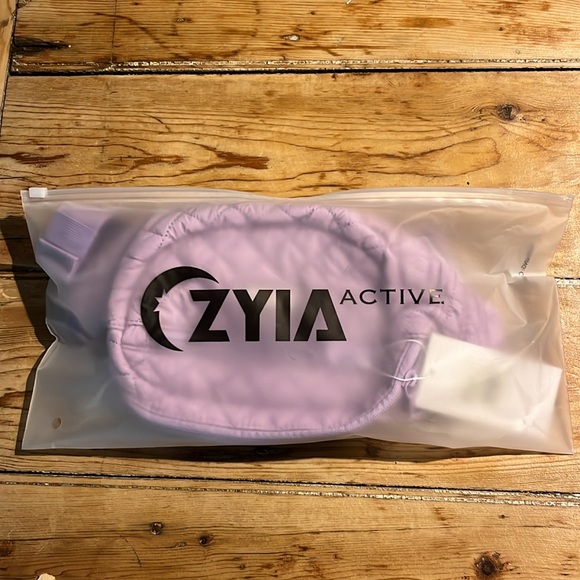 Zyia - Lilac Streeterville Crossbody Bag - Picture 8 of 8